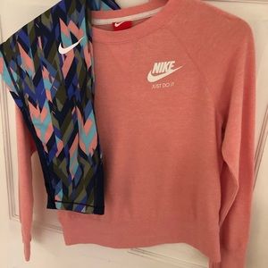 Girl’s Nike Pro Leggings & Top